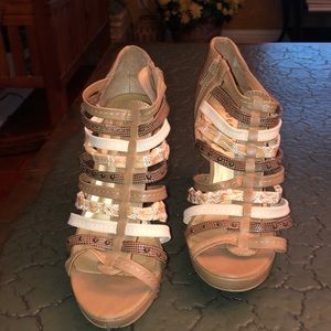 MADDEN GIRL size 6 strap heals only worn 4 times
